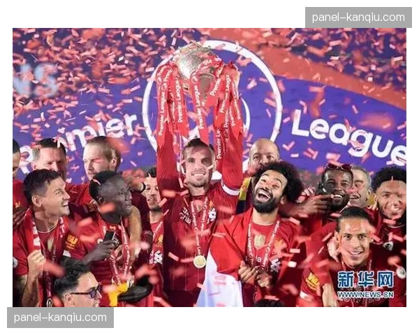 “英超冠军奖杯”开启英国20城巡展，首站抵达利物浦博物馆