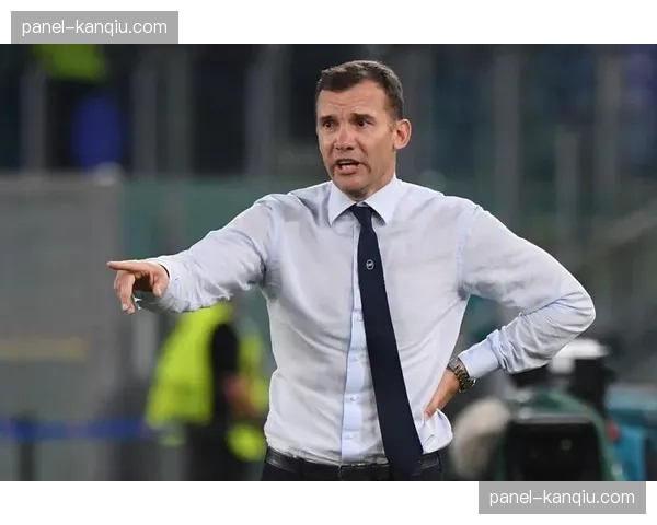 “意甲遗产”公益活动：俱乐部传奇球星探访当地儿童医院