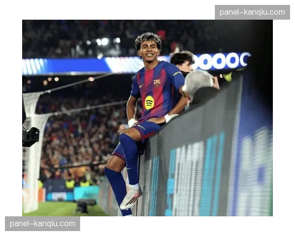 半场数据:巴萨控球率72%,但仅完成3次射门 半场数据:巴萨控球率72%,但仅完成3次射门